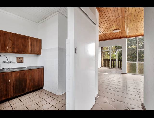 1 BEDROOM APARTMENT FOR SALE IN WINDSOR EAST